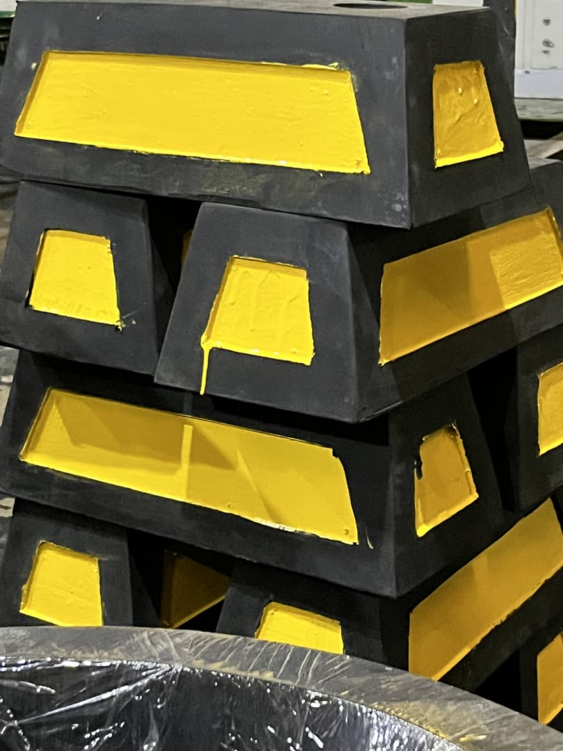 Loading Dock Rubber Bumper Yellow Ends Stack