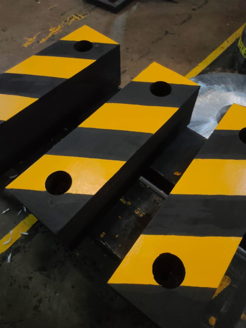 Rubber Corner Guard Diagonal Striped